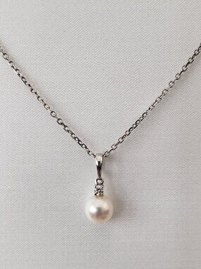 Mikimoto Akoya Pearl and Diamond Pendant Necklace 18K White Gold